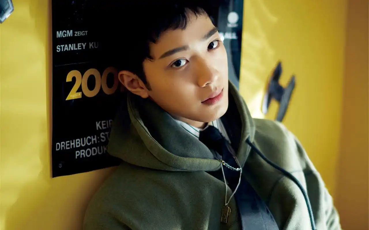 赖冠霖时尚杂志写真图片桌面壁纸