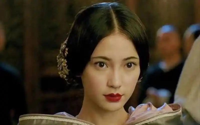 黄飞鸿之英雄有梦 心兰 杨颖 发型