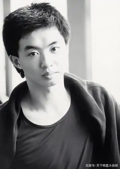 金星23岁娶妻,28岁变性,38岁嫁人,如今家庭和睦,儿女双全