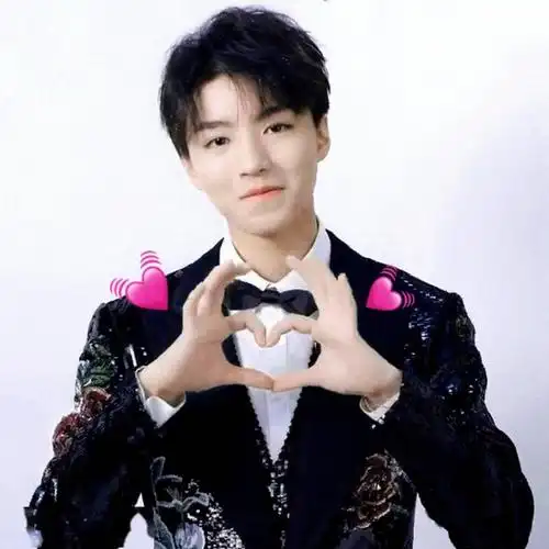 王俊凯的各式各样比心合集小机灵鬼有无数种比心方式