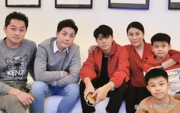 杜雨薇(19岁)2015年,snh48第二届总选举演唱会上