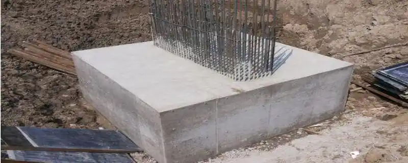 桩的刚度,强度都较大,因而高桩承台在桥梁基础工程中已得到广泛采用