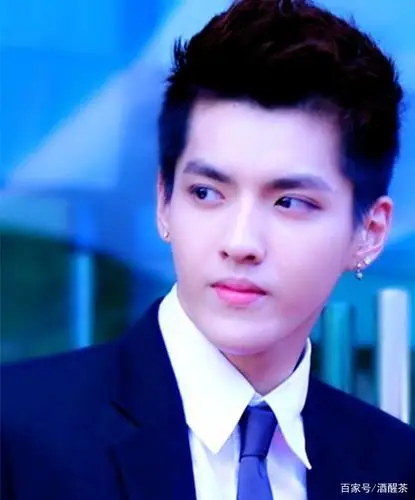 广州一男子为吴亦凡发声:你们没有证据证明吴亦凡侵犯未成年人