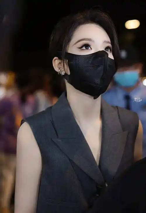 喻言登央视打歌节目唱新歌唱跳俱佳天生属于舞台是梦想家更是实干家