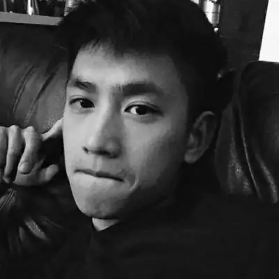 木兮:成熟魅力大叔黑白头像/这人间疾苦