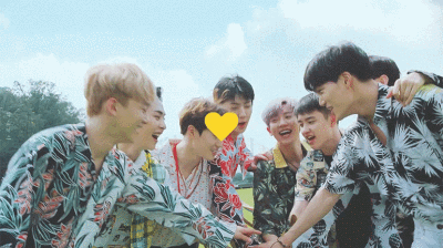 exo gif图片 动态图片金珉锡 金俊勉 张艺兴 边伯贤 金钟大 朴灿烈 都