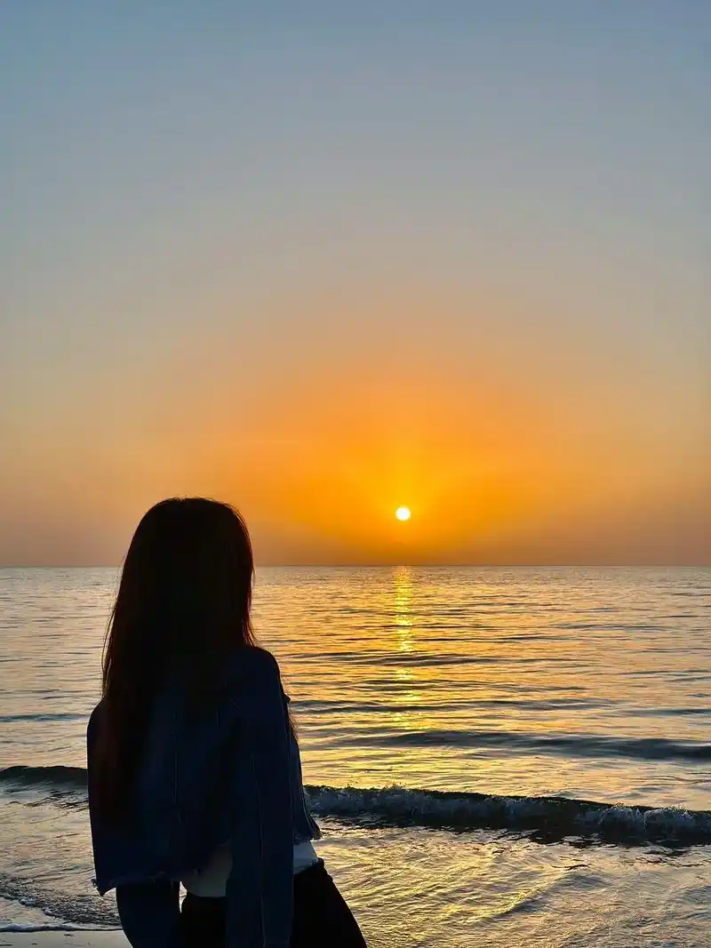 听了一晚上找了几张海边的照片 也想看看大家手机里的海#一起看