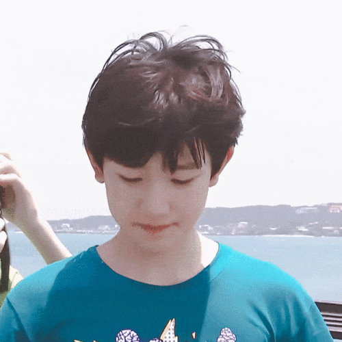 王源可爱动图合集来袭,甜度满分的源宝