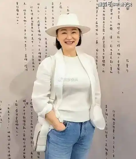 69岁林青霞自曝身体状况!夜不能寐吃3回安眠药,不慎摔断2根肋骨