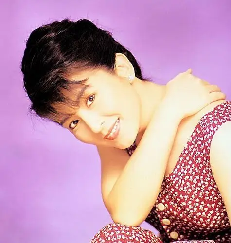 陈淑桦这位曾经红极一时的台湾歌后,却一度被爆出精神异常,也有邻居