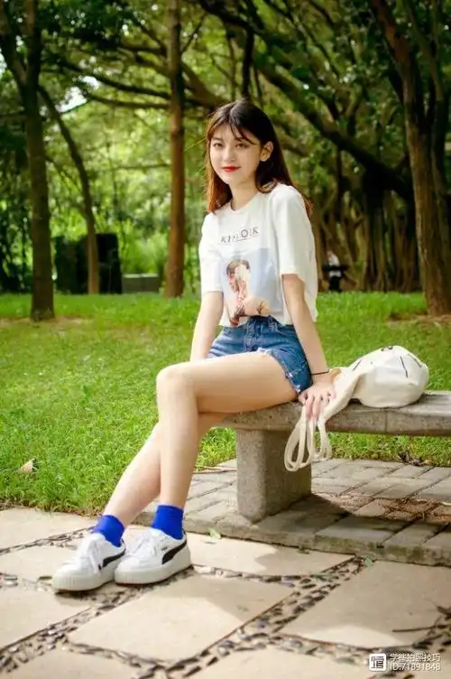 女生全身照拍照姿势get好这7个拍照技巧拍出大长腿和高颜值