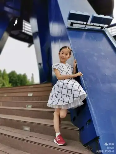 宝贝8岁生活照.