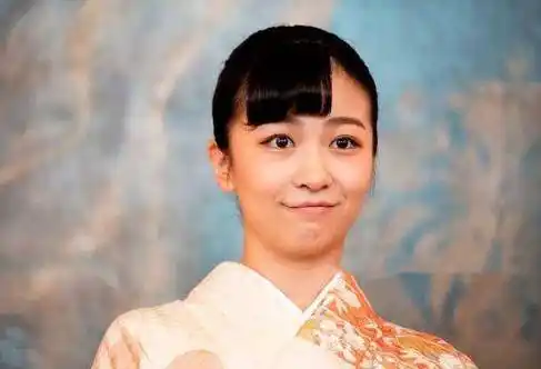 日本最美公主佳子:从叛逆少女到假笑机器,比下嫁平民的真子精明_王室