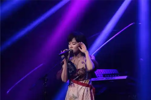 黄龄新专辑发布会举行别样再现唱享百乐门