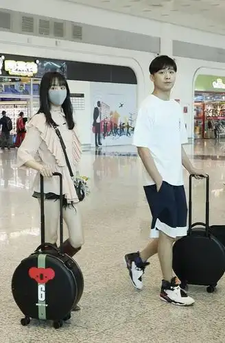 张恒,录音笔不离身,一己之力致郑爽"社会性死亡",好狠一男的