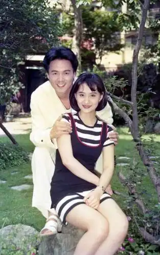 林瑞阳是现实版楚濂,为小10岁张庭抛弃妻儿,难怪被前妻发声怒骂