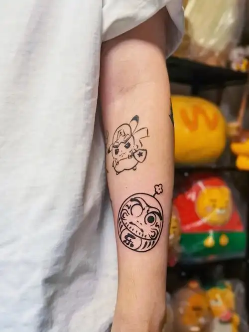 纹身小黄花达摩蛋