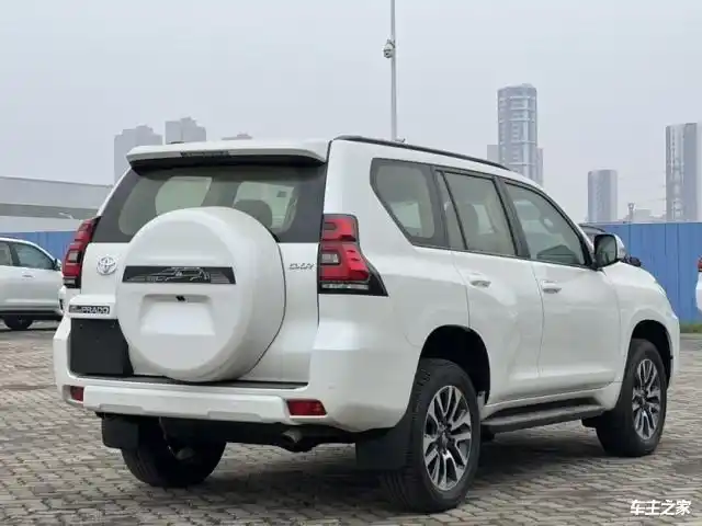 丰田车型大全图片价格(进口丰田车型大全图片价格)