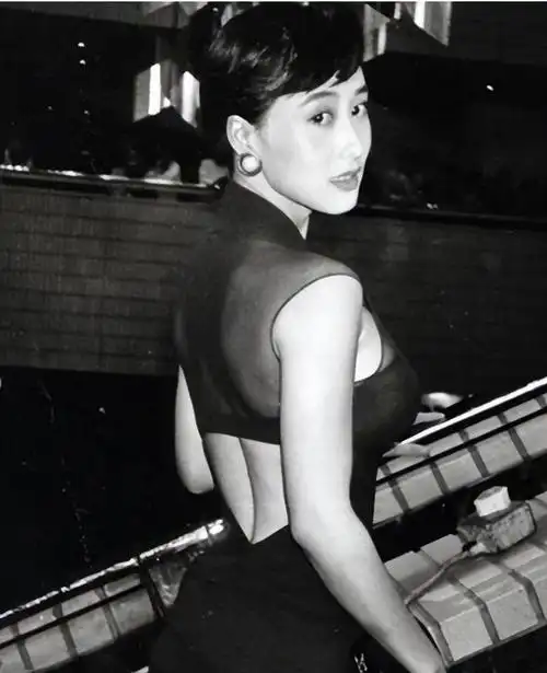 利智万千人的梦中情人童年坎坷事业不顺遇见李连杰太幸福了