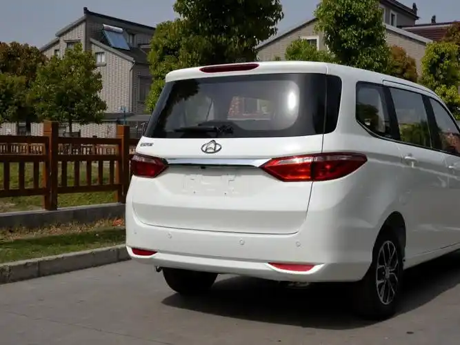 长安汽车 长安欧尚a600 2016款 1.5l 手动豪华型7座