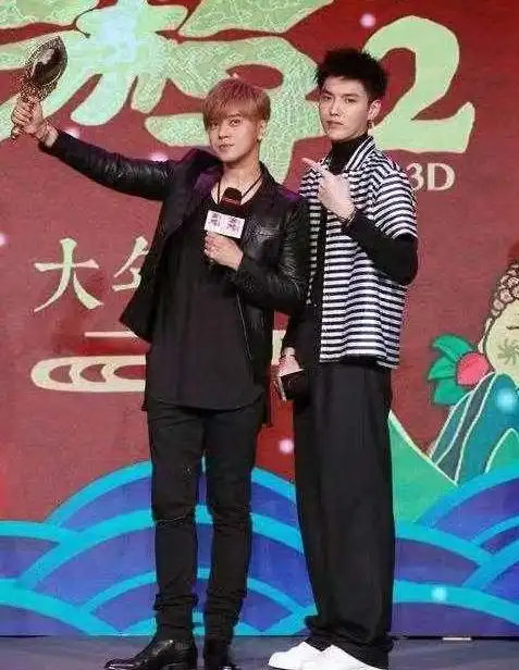 当180罗志祥撞上187吴亦凡,网友:谁在身高撒了谎