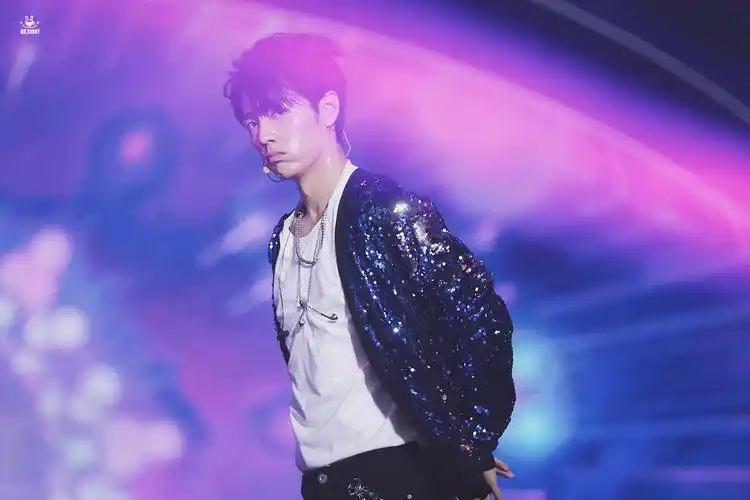 181004x 玖少年团杭州演唱会 肖战 - 堆糖,美图壁纸兴趣社区