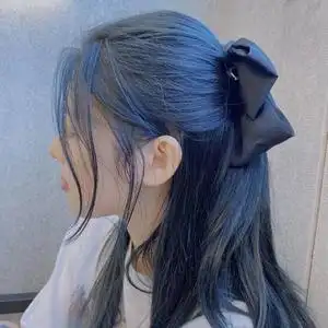 女2021流行色显白雾蓝色蓝灰色黑蓝色染头发膏免漂欧莱雅沙龙设计