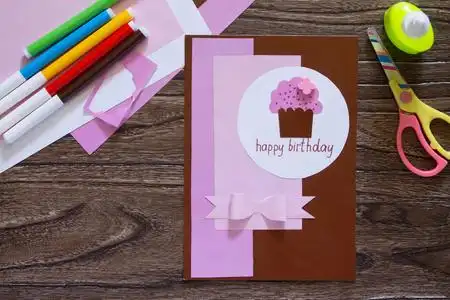 手工制作生日贺卡碑文上他出生的那是照片