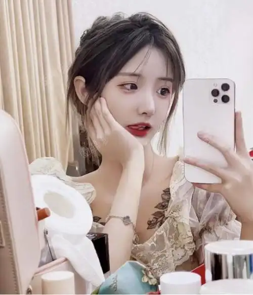 快手网红殷世航被永久封禁23万条举报封禁630年婚礼摄像低俗炒作