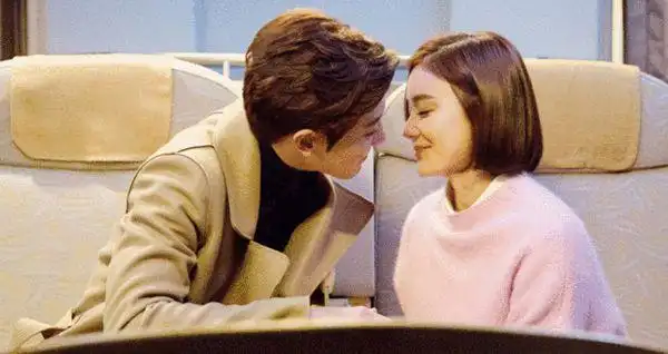 袁姗姗,朴灿烈戏中kiss