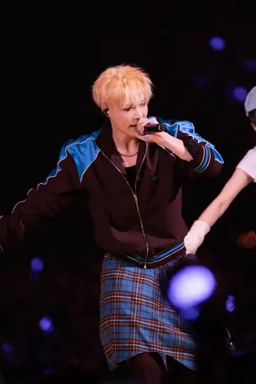 张艺兴2024世界巡演##张艺兴现场#  7715首站|南京  「追光」的