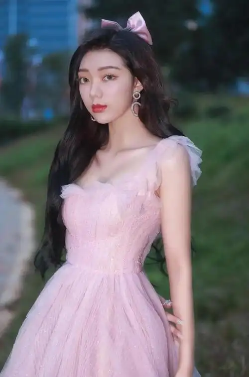 精美图集李紫婷精致美丽的女歌手