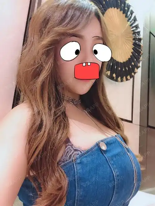 现在的胸非常自然,很柔软,手感很好,站起来是水滴形_圈子-新氧美容