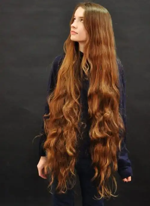 1,中国第一长发村:人人头发超1米