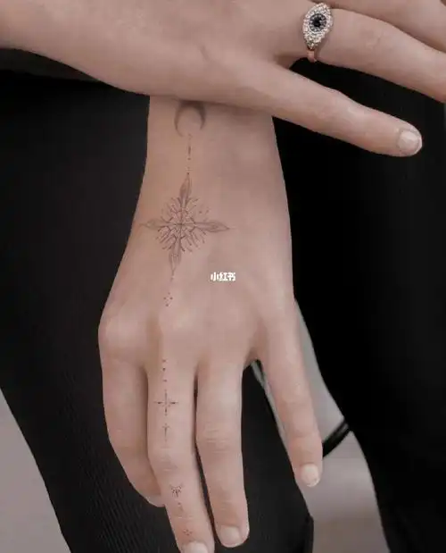 手背纹身
