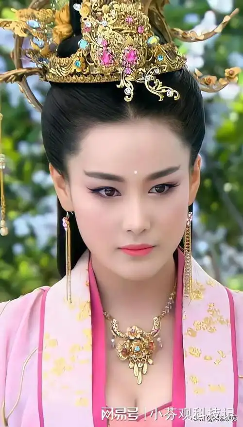 张馨予妩媚动人太美了