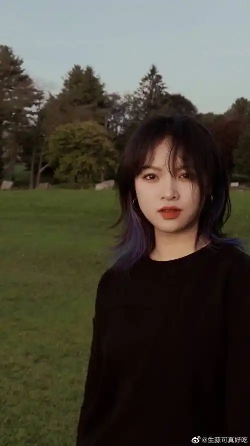 各位刘亦菲短宽脸适合什么短发啊