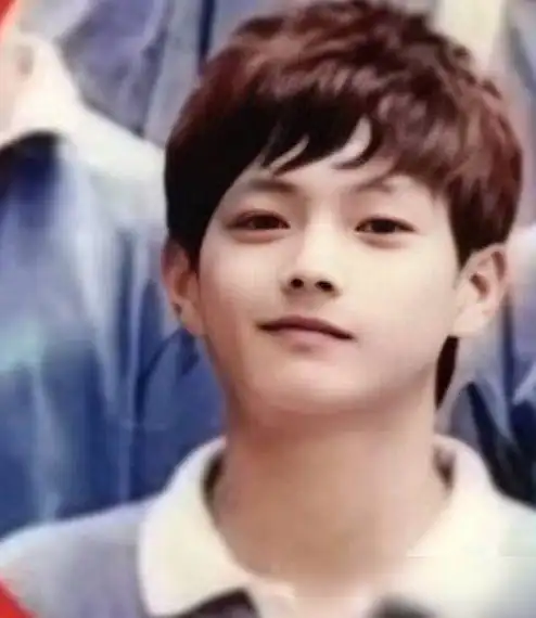 许凯真的是从小帅到大学生时代就让人羡慕这颜值还了得