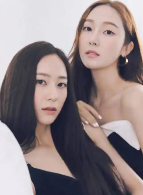 原创twins倪妮刘诗诗双生花大片颜值抗打举止亲昵令人神魂颠倒