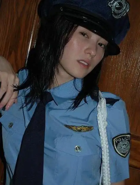 陈冠希电脑1400张照片(陈冠希1400张照片)当年曝出1400张照片,毁