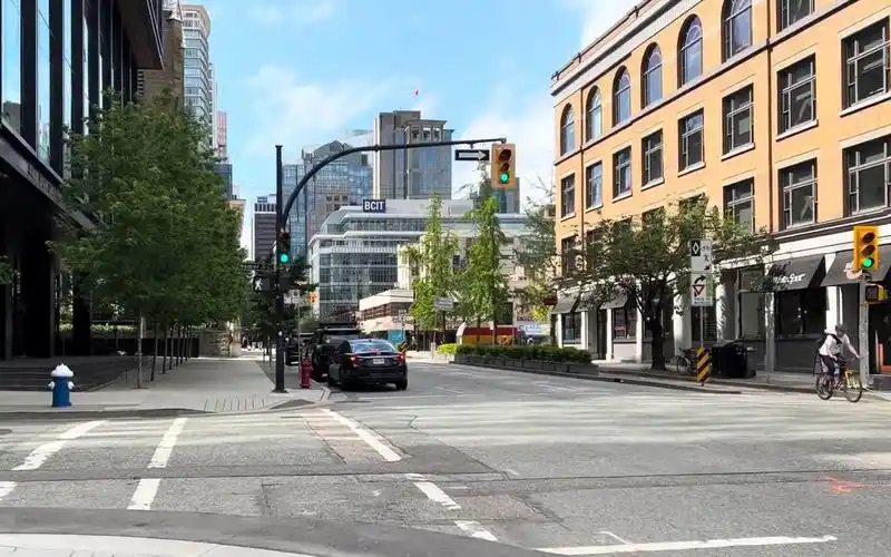 【超清加拿大】漫步夏季的加拿大温哥华 从邓斯缪尔街-戴维街 (2023.