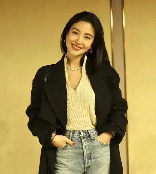 杨采钰:撬刘亦菲背后的男人,认爱大30岁金主,她究竟在追求什么