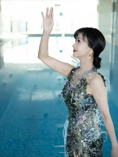 #赵雅芝亮相中国电影大数据盛典#