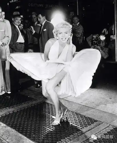 女神|谁敢像她这样掀起裙子给你看!