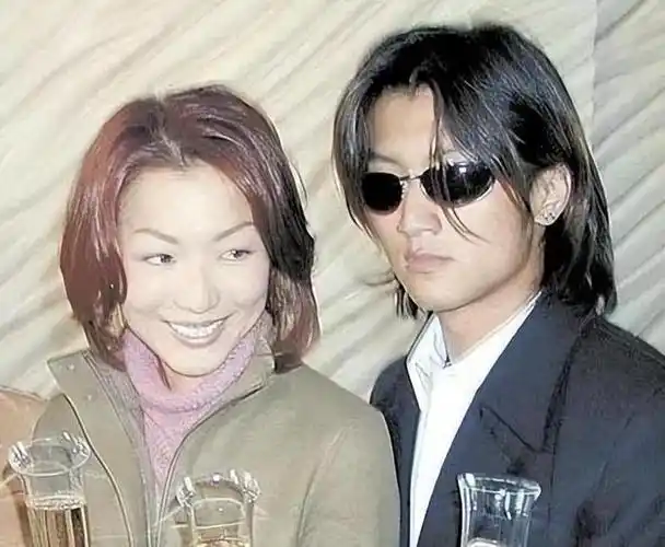 一代天后郑秀文嫁给许志安一生无儿无女如今51岁骨瘦如柴