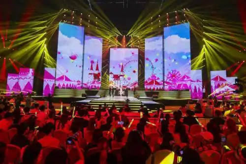 t型舞台震撼视觉现场舞美华丽考究