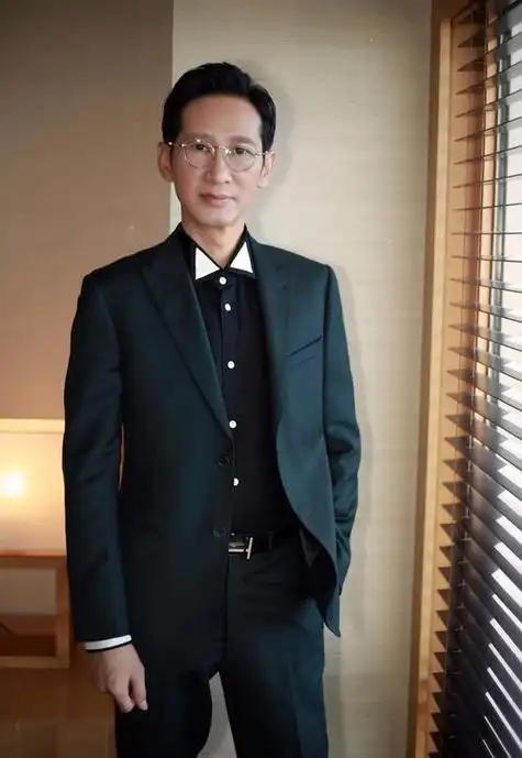 回顾一级演员王劲松傅彪的一句话点醒了我才有了我如今的成就