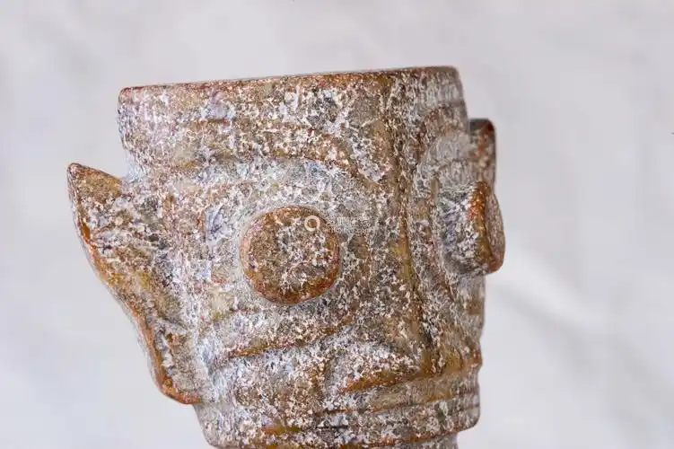 三星堆玉石人头像