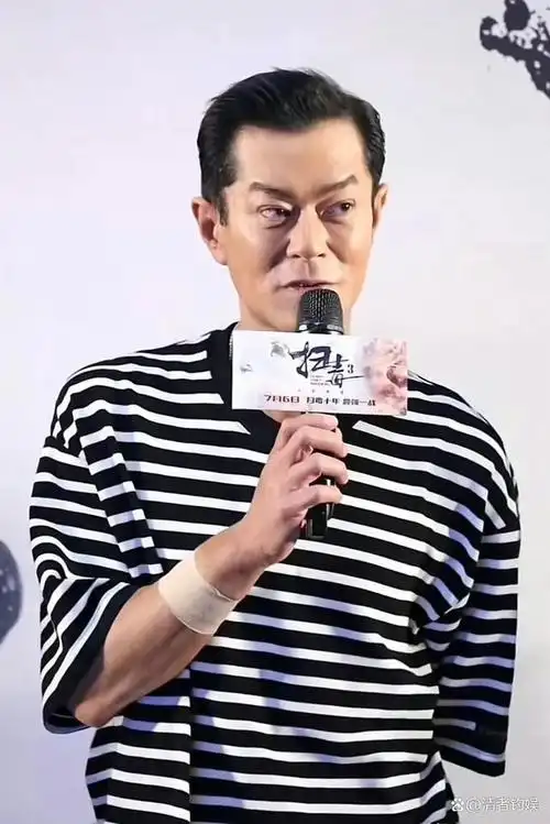 美人迟暮!古天乐挑眉被质疑整容,与黄晓明断浪一样年少倾国倾城