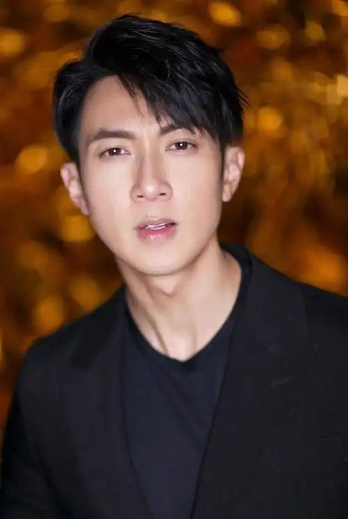 不老男神吴尊,高大帅气尽显魅力